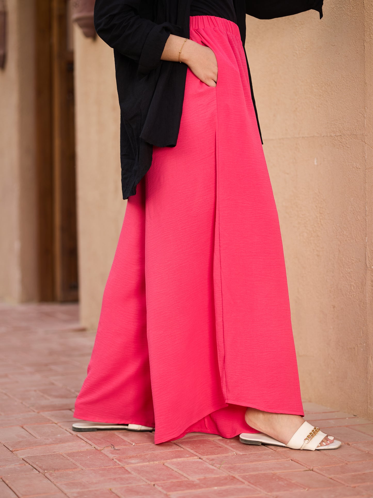 Wide-leg pants
