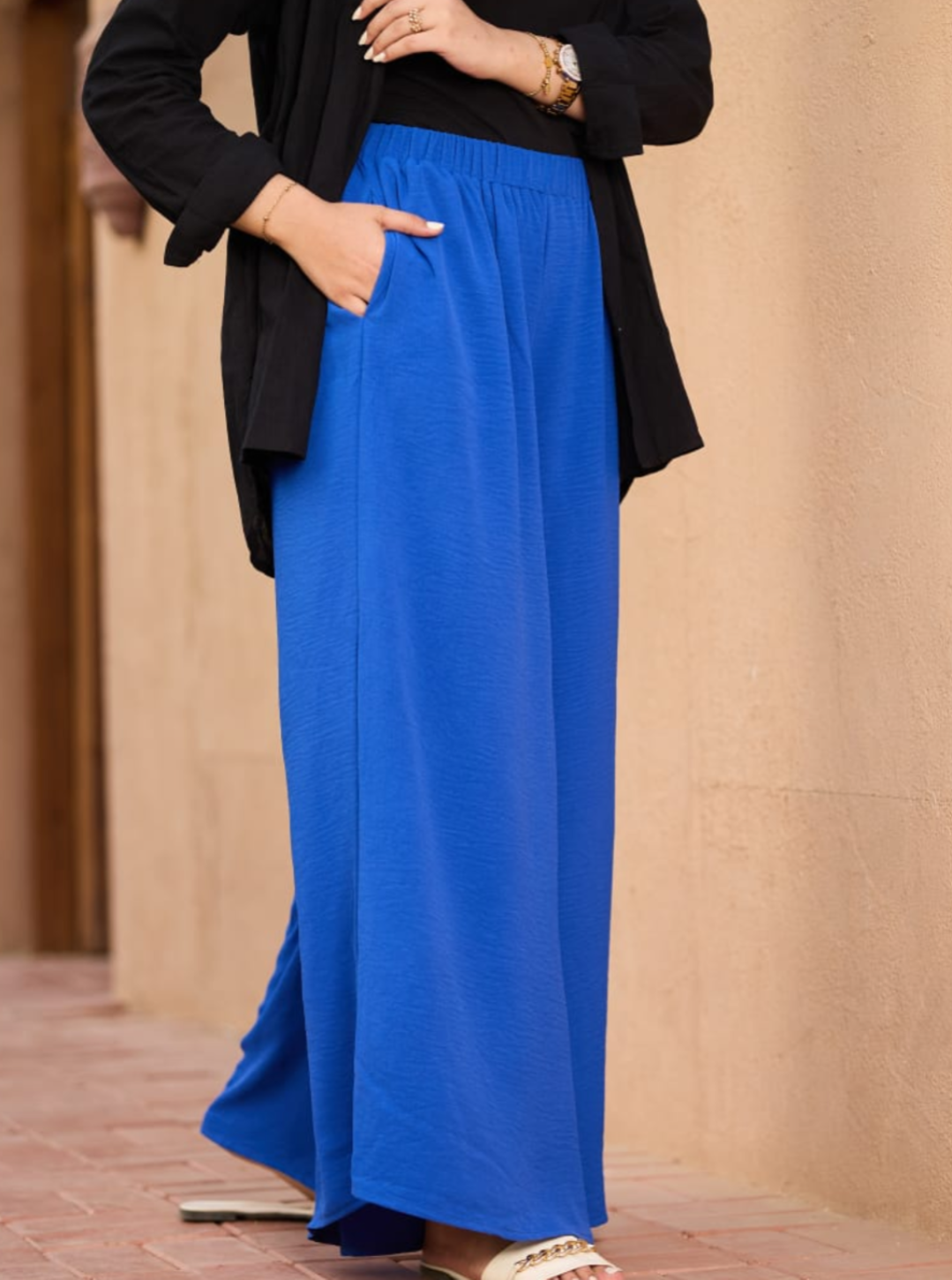 Wide-leg pants