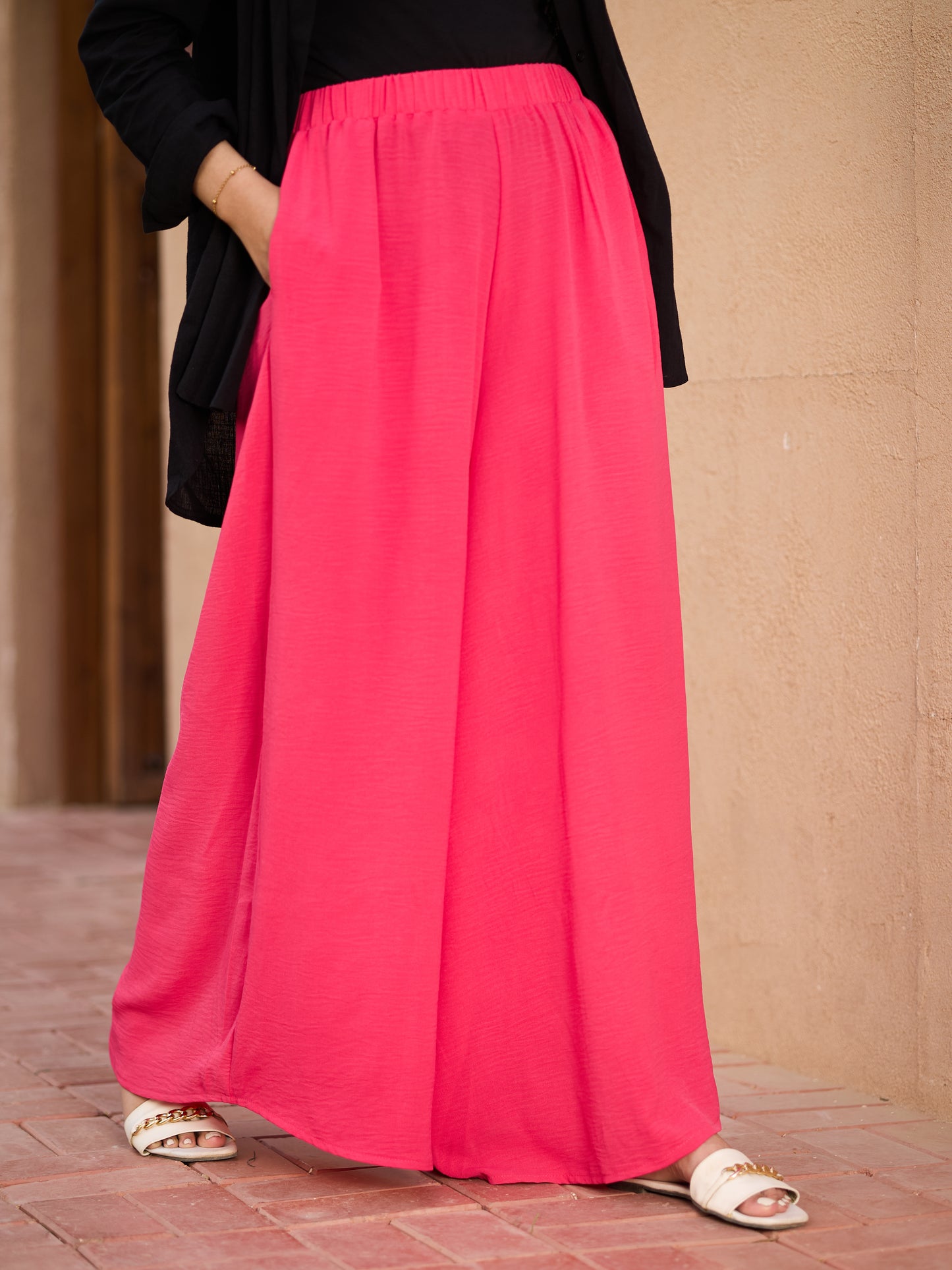 Wide-leg pants