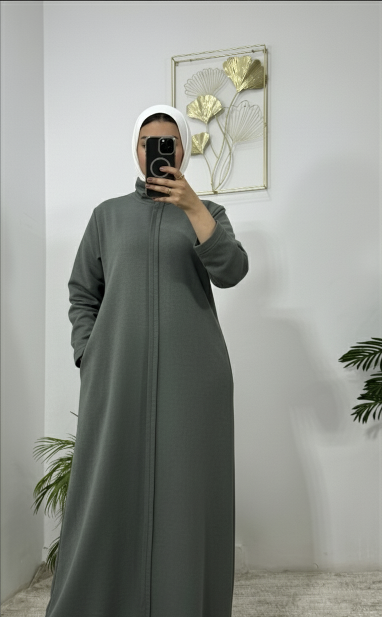 فستان أساسي