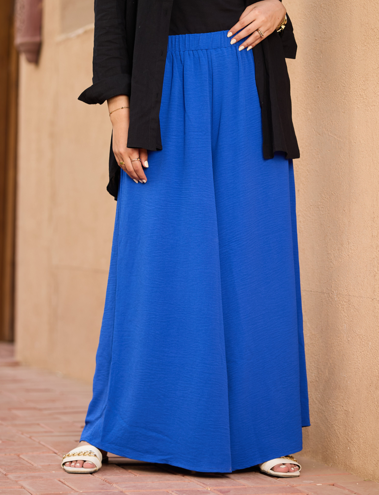 Wide-leg pants