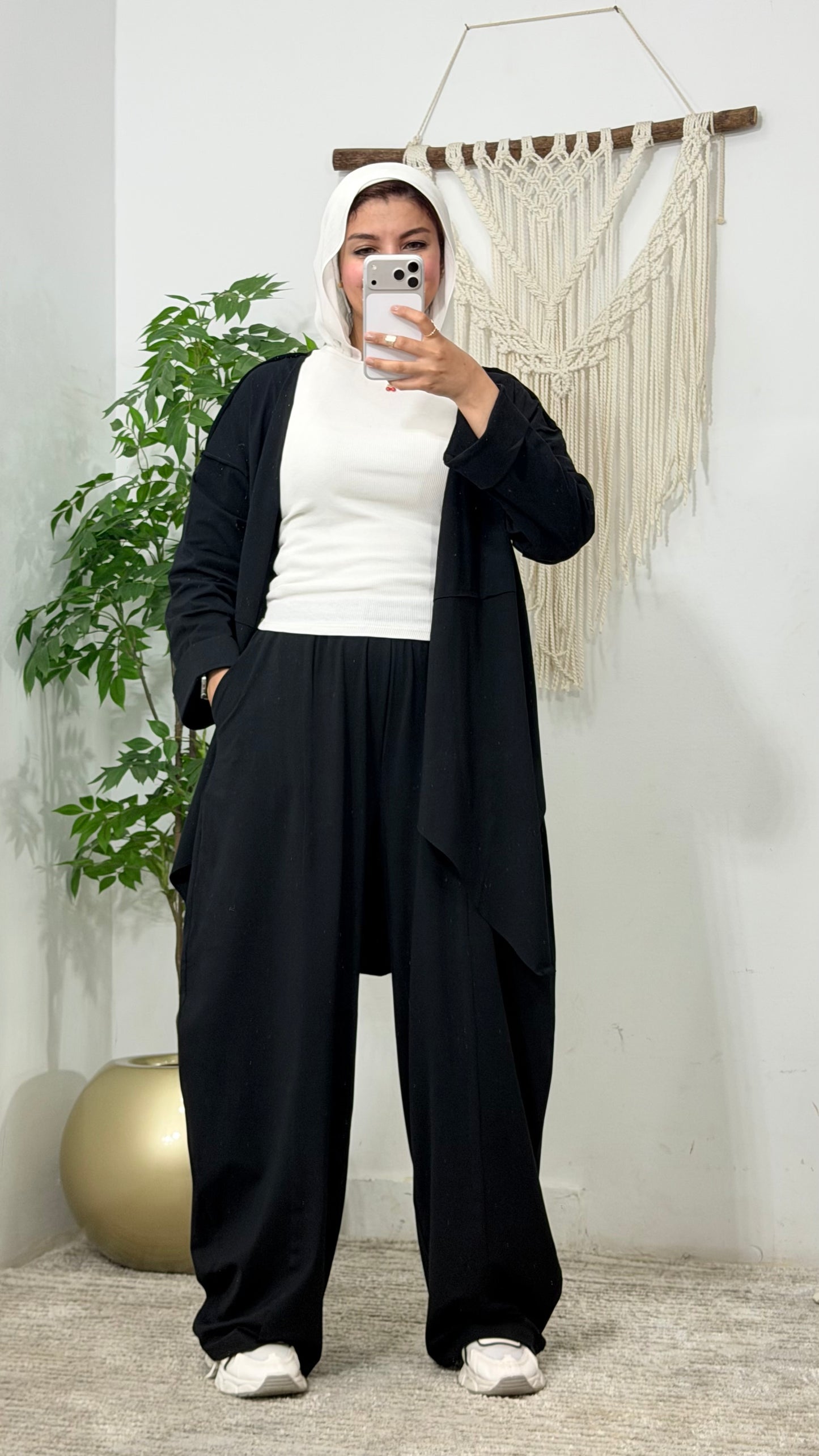 Soft Set-Black