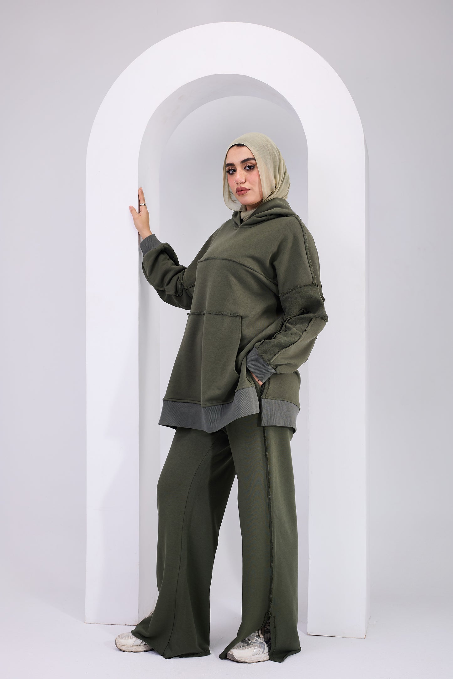 Aida suit