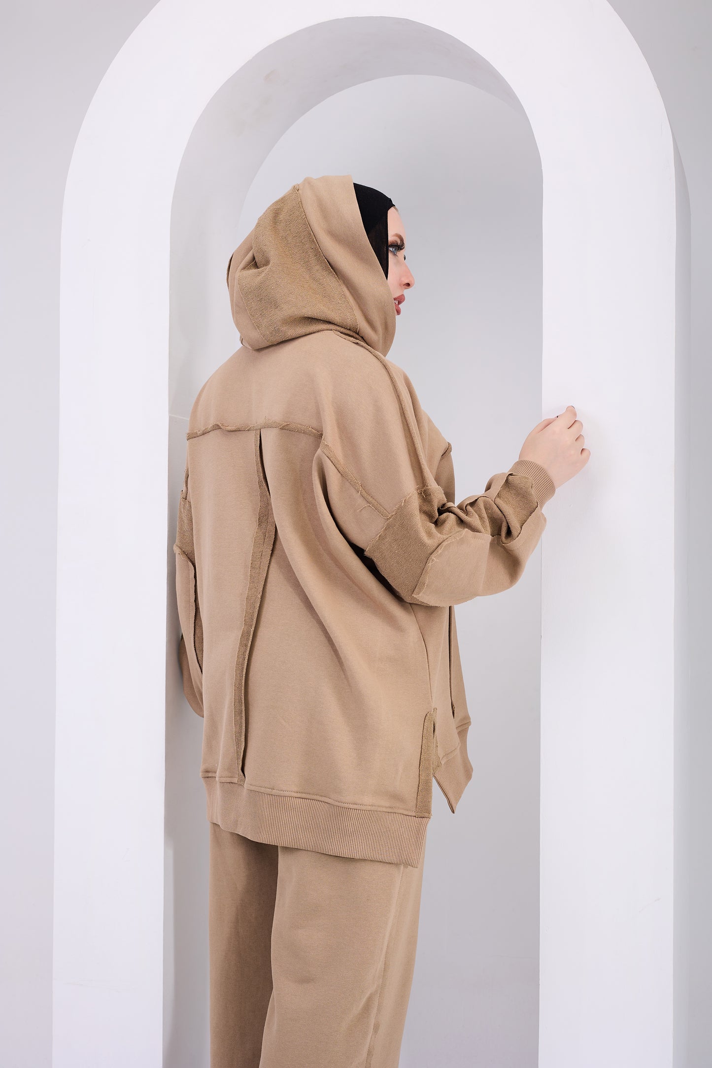 Aida suit
