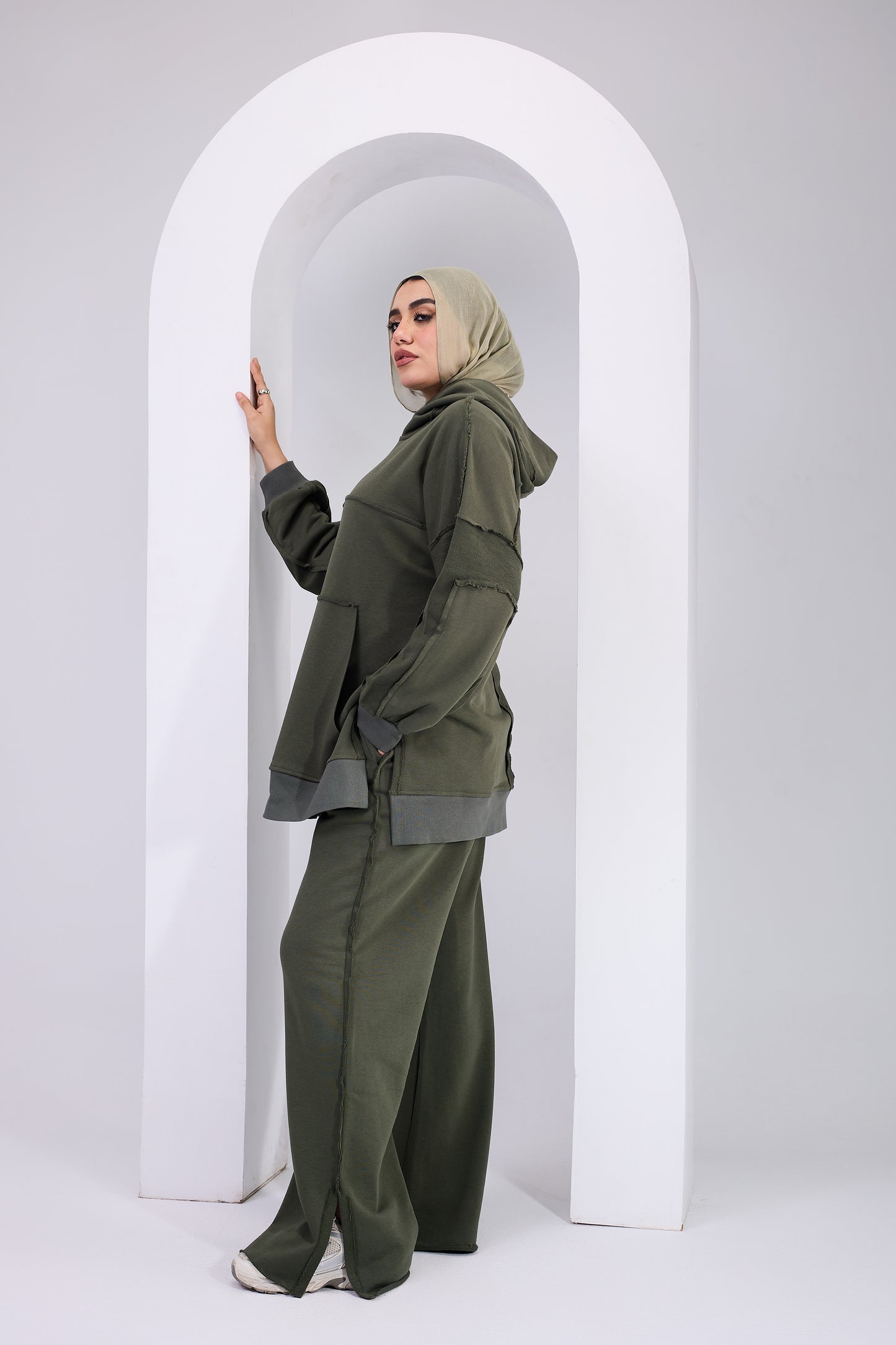 Aida suit